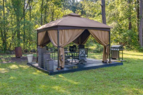 Waycross Vacation Rental with Private Backyard!